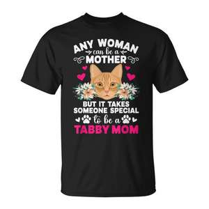 Camiseta naranja para mujer con diseño de gato y cita, modelo Orange Tabby Cat Mom - Product Image 1