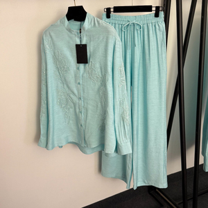 Completo Casual da <span class=keywords><strong>Donna</strong></span> in <span class=keywords><strong>Lino</strong></span> con Top a Maniche Lunghe con Scollo a V Ricamato e Paillettes + Pantaloni a Gamba Larga a Vita Alta - Product Image 4