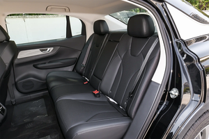 Hongqi <span class=keywords><strong>EQM</strong></span> 5 2025, Auto Usado, Sedán Eléctrico de Lujo, Equipamiento de Alta Gama, 4x4, Volante a la Izquierda, Disponible en China, NEDC 500km, Autos Usados en Venta - Product Image 4