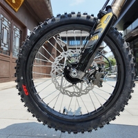 Moto électrique tout-terrain Surron Ultra Bee 2026 à couple élevé 520 Nm, 24,5 kW, 74 V, 60 Ah, légère, pour la course