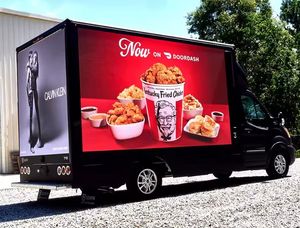 RGX P5 Publicidad al aire libre Pantalla de camión digital móvil Camión Pantalla Led Van Señalización de publicidad móvil Led para la venta - Product Image 4