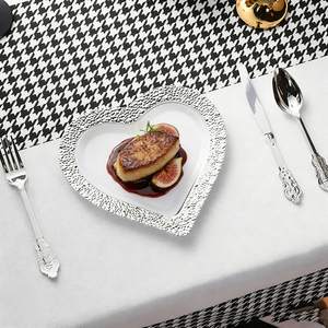 Assiettes <span class=keywords><strong>de</strong></span> présentation jetables <span class=keywords><strong>en</strong></span> plastique martelé <span class=keywords><strong>en</strong></span> <span class=keywords><strong>forme</strong></span> <span class=keywords><strong>de</strong></span> cœur, bord doré, bord argenté, pour réceptions <span class=keywords><strong>de</strong></span> mariage, banquets et traiteurs - Product Image 6