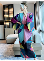 Robe longue plissée pour femme style Miyake, dégradé de couleurs, manches chauve-souris, imprimée, décontractée, taille naturelle, avec logo frontal