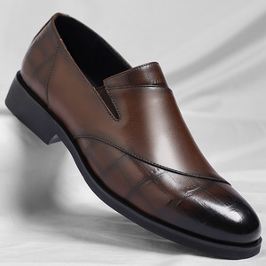 Mocassins de ville pour hommes grande taille en cuir véritable, respirants, à enfiler, imperméables, antidérapants, confortables et résistants à l'usure - Product Image 1