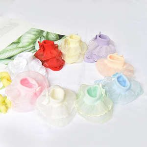 Vente en gros de chaussettes en coton épais à nœud pour bébés, chaussettes antidérapantes en coton avec froufrous de créateur pour garçons et filles - Product Image 2