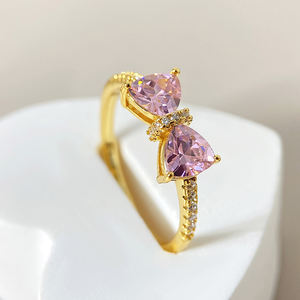 Anillo de Dedo Delicado en Oferta, Anillo de Lazo con Circonita Cúbica Rosa Triangular de Alta Calidad para Chicas - Product Image 3