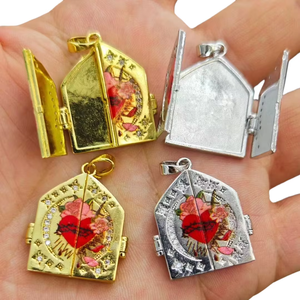Sacré <span class=keywords><strong>Coeur</strong></span> Pendentif Médaillon Gothique Religieux Porte Charme Plaqué Or Ouvrable Photo Serrure Charmes Punk Bijoux pour Collier DIY - Product Image 1
