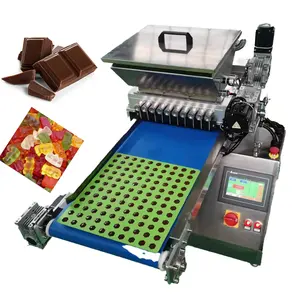Máquina de fabricación de depósitos de caramelos de goma de eficiencia Máquina de gomitas de pectina de barra de chocolate de relleno pequeño