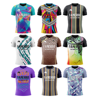 Seragam Sepak Bola Cetak Grosir Jersey Sepak Bola OEM Kustom Bernapas Cepat Kering 100% Poliester Lengan Pendek Retro Pria Dewasa