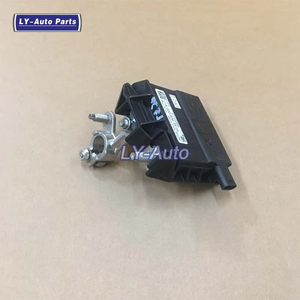 A0009061505 0009061505 Unidad de Fusibles con Abrazadera para Bandeja de Batería para <span class=keywords><strong>Mercedes</strong></span> <span class=keywords><strong>Benz</strong></span> Clase C W205 - Product Image 4
