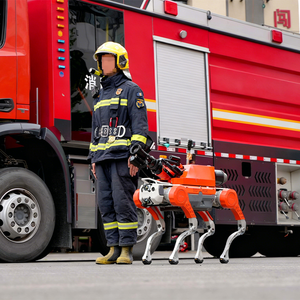 <span class=keywords><strong>Robot</strong></span> quadrupède de surveillance incendie en alliage d'aluminium IP65 pour la lutte contre les incendies en intérieur/extérieur, module de communication 4G/WIFI - Product Image 3