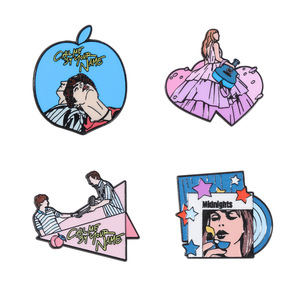 Oferta Especial: Pin de Solapa de Metal Esmaltado con Forma de Corazón de la <span class=keywords><strong>Película</strong></span> Call Me by Your Name, Broche de Moda Midnights para Mochilas y Ropa - Product Image 1