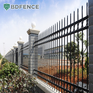 America 6 Foot 3x3 Panneaux de clôture de jardin en fer en métal Clôtures tubulaires en acier en métal Clôture moderne en fer forgé en acier au zinc - Product Image 5