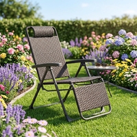 Chaise longue de jardin pliable en rotin tressé, chaise longue d'extérieur avec appui-tête et repose-pieds, capacité de charge de 220 lb