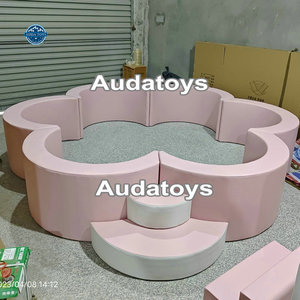 Piscina de Bolas de Espuma y Madera para Parque de Diversiones Interior, Piscina de Bolas de Flores Rosadas para Niños - Product Image 3