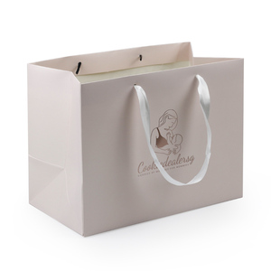 Grand sac d'emballage pour cadeau de shopping Goody sac de transport en papier rose nude personnalisé de grande taille adapté au bébé et à l'emballage du produit maternel - Product Image 1