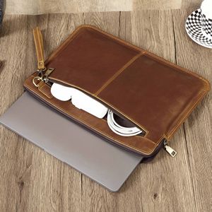 A4 Vintage Ordinary Leather <span class=keywords><strong>Document</strong></span> Bag 14 pulgadas Slim Laptop Sleeve <span class=keywords><strong>Case</strong></span> <span class=keywords><strong>Zipper</strong></span> Two Pock con asa Carpeta de archivos de cuero de vaca genuino - Product Image 4