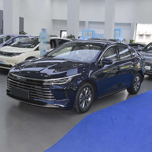 BYD Destroyer 05 Berline Bleue 5 Places Hybride Transmission Automatique Phares LED Intérieur Sombre Voitures Neuves Fabriquées en Chine - Product Image 4