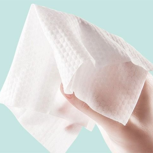 Buen servicio Toallitas húmedas personalizadas Limpiar la cara Envuelto individualmente Fácil de usar Tamaño personalizado Hecho en Vietnam Fabricante - Product Image 5