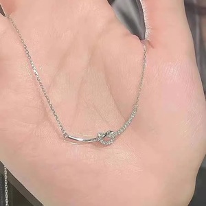 Heart Knot Clavicle Chain Necklace For Women Elegant U-Shaped Geometric Design Bezel Setting Everyday Wear Fine Chain Jewelry - Product Image 1