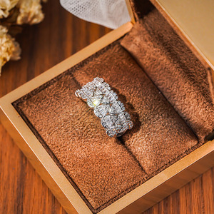 Anello da donna con taglio baguette, gioielli classici ed eleganti alla moda - Product Image 6