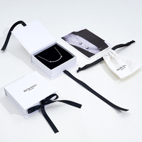 Boîte d'emballage de bijoux en papier blanc avec Logo personnalisé pour Bracelet, boucle d'oreille, anneau, collier