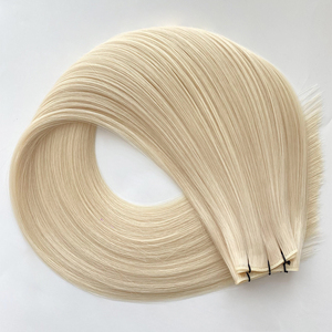 Listo para Enviar, Ideal para Estilistas que Buscan Máxima Flexibilidad con Corte, Mezcla y Personalización de Color, Cabello Genius Weft - Product Image 4