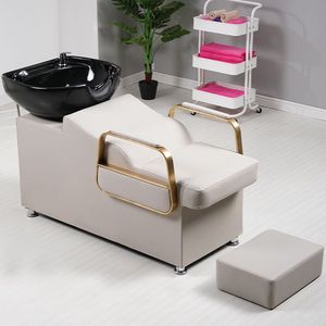 Unidad de lavado de cabello para salón de belleza con lavacabezas inclinable de cerámica y asiento ajustable - Product Image 5