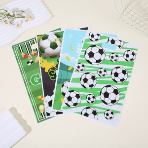 ถุงของขวัญธีมฟุตบอลพ<span class=keywords><strong>ร</strong></span>้อมหูหิ้ว สำหรับใส่ขนม <span class=keywords><strong>ของ</strong></span>ขวัญ<span class=keywords><strong>ใน</strong></span>งานวันเกิด งานกีฬา หรืองานเฉลิมฉลองต่างๆ - Product Image 1