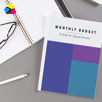 Carpeta de archivos colorida con cubierta de informe de panel y borde tradicional con 3 sujetadores