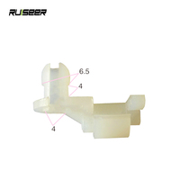 Clips de pièces de voiture Clips de décoration en plastique Auto de haute qualité
