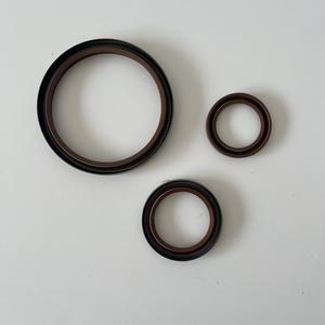 Сальник коленвала 04102866 для дизельного двигателя TD2011 - Product Image 1