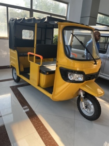 Tricycle à essence TVS 200cc, Tuk-tuk pour adultes, Taxi à essence, Tricycle à trois <span class=keywords><strong>roues</strong></span>, Tricycle électrique à trois <span class=keywords><strong>roues</strong></span> - Product Image 5