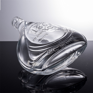 Bouteilles de <span class=keywords><strong>cognac</strong></span> en verre personnalisées XO 700 ml avec gravure en relief 70 cl - Product Image 2