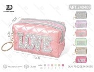 Portamonete Mini Love con Motivo a Diamanti Rosa, Cerniera e Cinturino da Polso, in Microfibra e Pelle Sintetica per Donne, 5 Pollici - Product Image 1