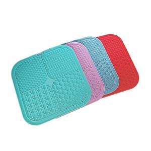 Hot selling <b>pet</b> slow food <b>pad</b> cat dog licking tray silicone licking <b>pad</b> suction bowl scraper brush slow food <b>pad</b> - Product Image 2