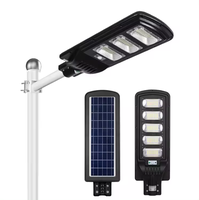 Lampadaire solaire à LED avec détecteur de mouvement et contrôle de la lumière Lampadaire solaire à LED pour cour carrée Lampadaire solaire