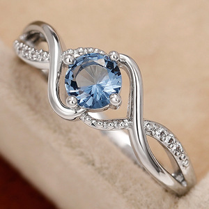 Anello Elegante a Forma d'Onda di Colore Blu per Donne - Product Image 4