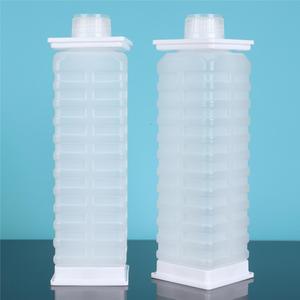 Square Beverage Bottle 1L 1.5L <b>Plastic</b> Screw <b>Cap</b> Wine And Beverage Packaging With Top And Bottom Trays - Product Image 1