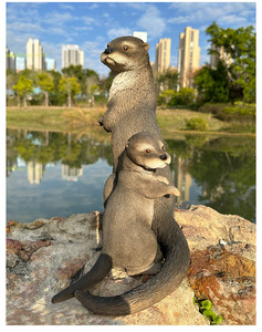 Kunstharz-Figuren: Handbemaltes <span class=keywords><strong>Otter</strong></span>-Paar, Sammlerstück Tierfiguren, Heimdekoration, Statue aus Kunstharz - Product Image 1