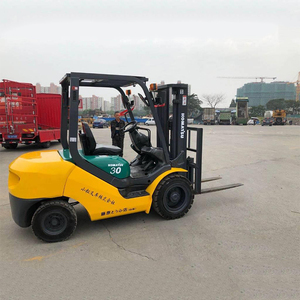 Chariot élévateur Komatsu FD30 FD50 FD25 3t 5t à essence - Product Image 4