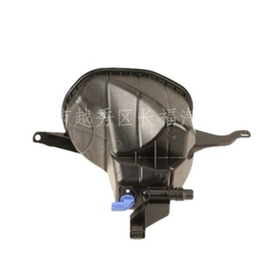 Réservoir d'expansion d'eau auxiliaire BMW 17137647284 17137601950 pour remplacement et réparation - Product Image 4