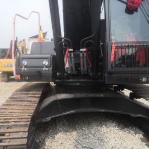 Excavatrice sur chenilles Volvo EC300DL d'occasion fiable-fabriquée en Suède - Product Image 2