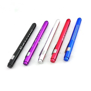 Lápiz de Luz para Enfermeras con Medidor de Pupilas, Lápiz de Luz LED Médico para Enfermeros y Doctores - Product Image 3