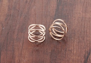 Anillo de Acero Inoxidable Elegante y Moderno para Mujer - Product Image 5