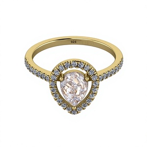 Anillo de Bisel Cristiano con Ópalo Etíope Azul Turquesa y Cobre, Chapado en Oro de 18K sobre Plata 925 Genuina, Forma de Pera de 6x8mm, Más Vendido - Product Image 1