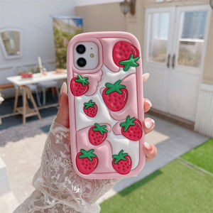เคสซิลิโคนลายสตรอเบอร์รี่3D การ์ตูนเกาหลีแสนอร่อยสำหรับ <span class=keywords><strong>iPhone</strong></span> 14 PRO MAX 11 12 13 XS XR 6 7 8 <span class=keywords><strong>PLUS</strong></span> เคสลูกกวาดสุดสร้างสรรค์ - Product Image 2