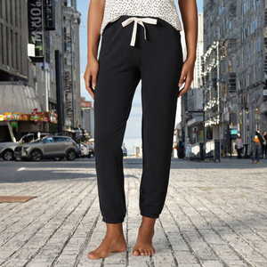 Nuevo esta semana: Pantalones deportivos casuales de cintura alta elástica para mujer con logotipo personalizado y bolsillos. - Product Image 3