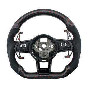 Volante in Pelle Personalizzato Stile Sportivo con Palette Rosse per <span class=keywords><strong>Volkswagen</strong></span> VW <span class=keywords><strong>Golf</strong></span> MK8 <span class=keywords><strong>TSI</strong></span> - Product Image 1