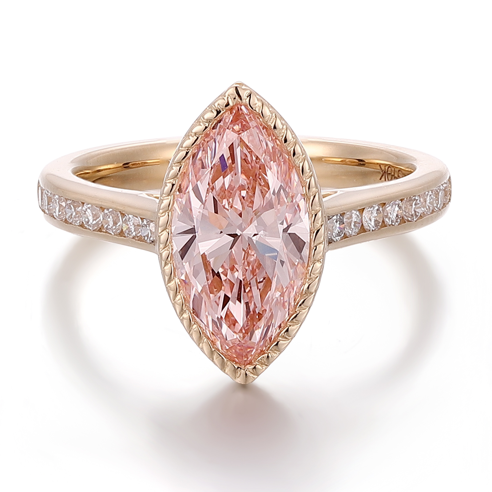 แหวนเงินแท้ 925 ชุบทอง ประดับเพชรแล็บ